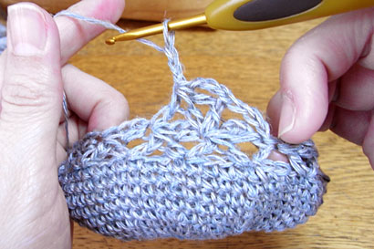 かぎ針編み 麻の葉模様 ⑳くさり3目編み、同じ要領で編み進めていきます