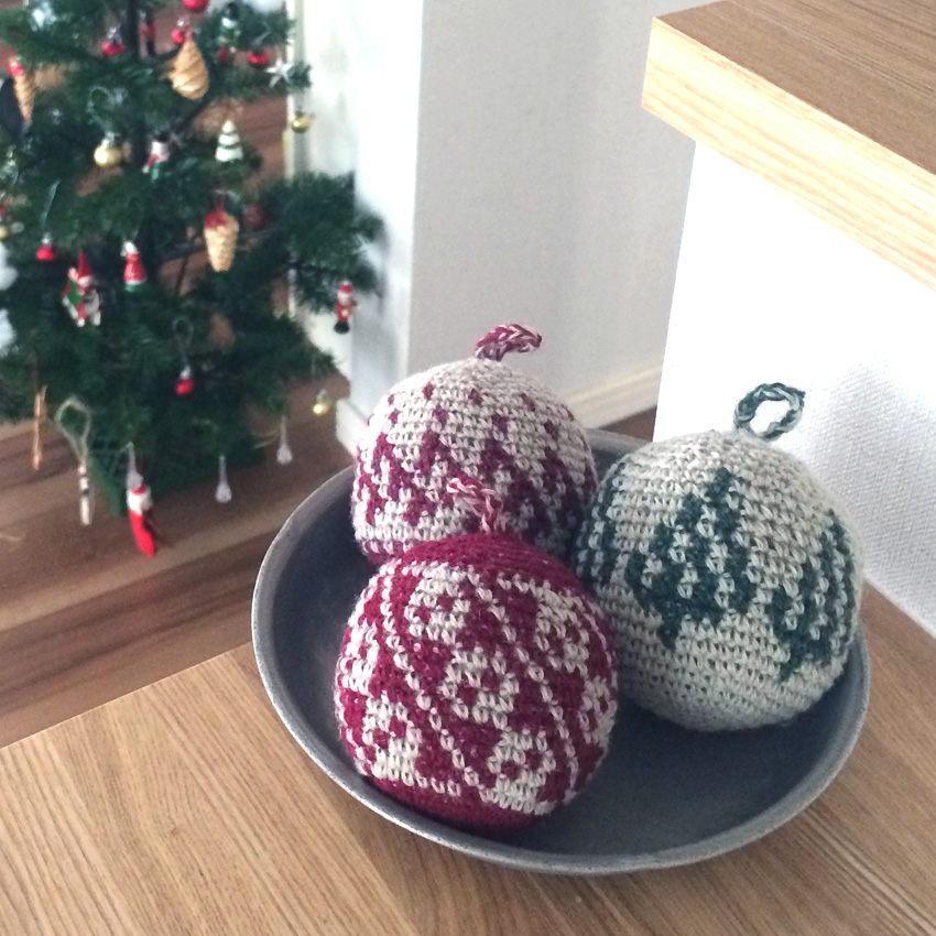 かぎ針編み クリスマスボール3種