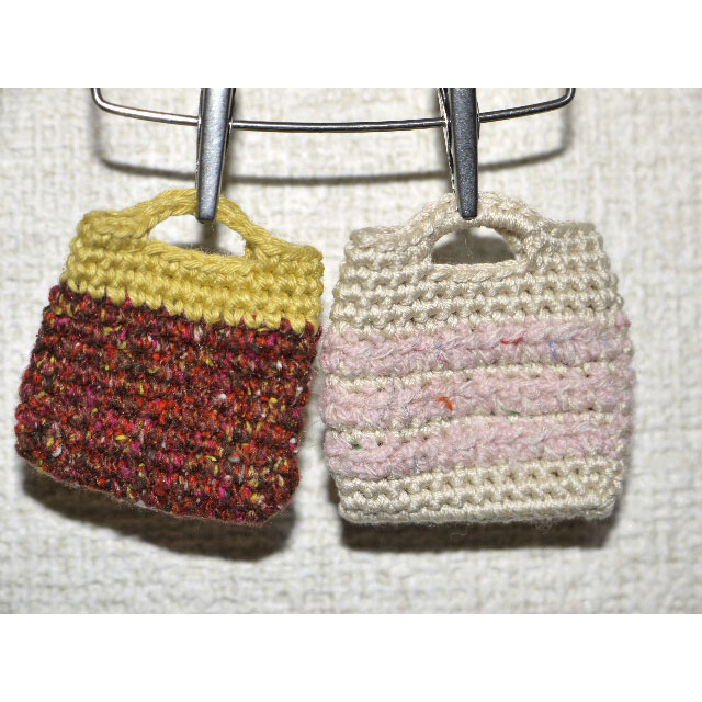 編み物屋さん[ゆとまゆ]さんの「小さな小さなバッグたちⅡ」