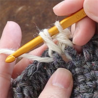 中長編み表引き上げ編み[4] 糸を引き出しました。