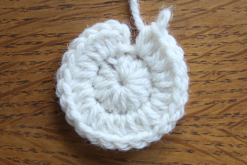 中長編みの輪編みの立ち上がり１