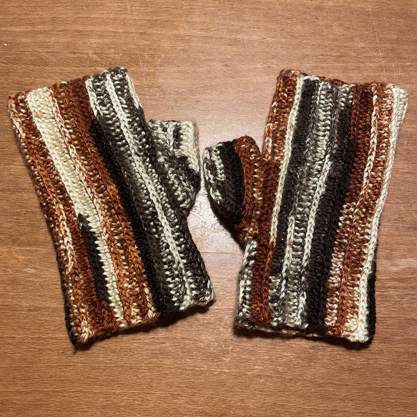 ふくさんの「リブハンドウォーマー」かぎ針編み作品