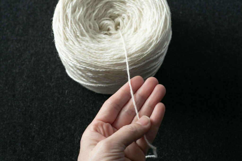 かぎ針編みしやすくビーズ編みにも適したリトアニアウール毛糸