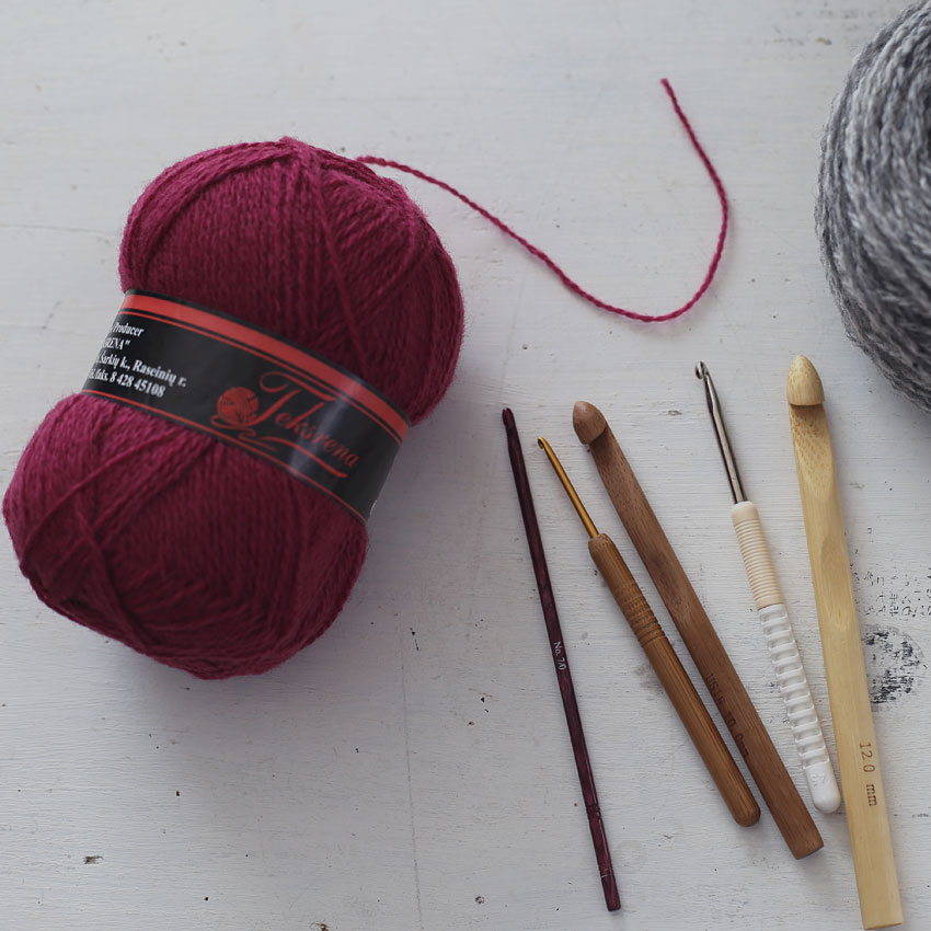 往復編み、わ編み、そして緻密な作り目。美しい編み地の成り立ちを理解するための、かぎ針編みの構造的基礎知識。