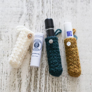 かぎ針編みで編むリップケースの編み図と作り方 - Roniqueの2026年人気パターン