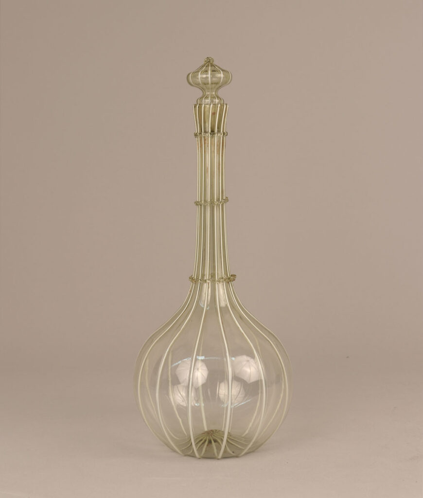 1860～1880年頃にムラーノで作られたクリスタッロのストッパー付きボトルの画像