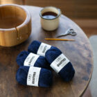 【3/12】編みかけの風景：エレガントなネイビー