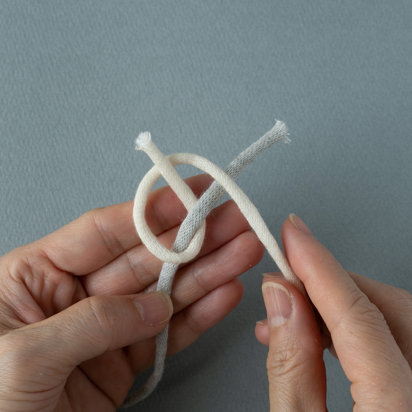 はたむすび（機結び）の結び方3